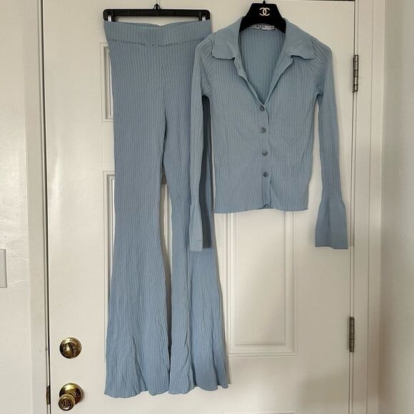 Blue Ribbed Knitted Set - Picture 3 of 5